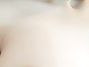 宅男撸管推荐据说可以约炮玩群P的童颜一线逼美眉主播玩跳蛋和狼友互动