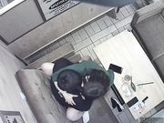 小情侣就是有激情啊中午吃饭的时候还要在包间里偷偷来一炮