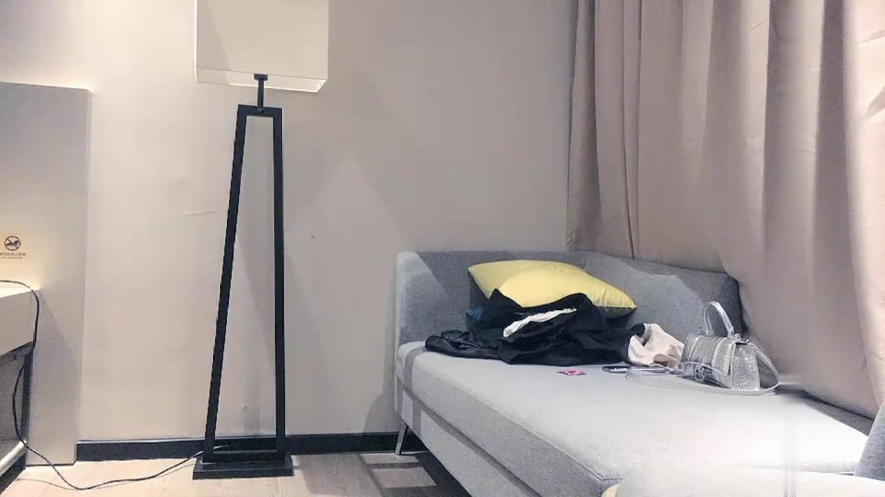 约高端极品外围女超短裙美腿直接骑乘开操