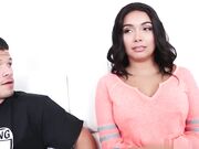 Aaliyah Hadid有了她第一个专业的镜头