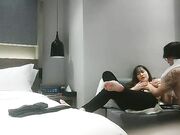 高挑女神放的开骚浪的很扶着屌插入太紧了02