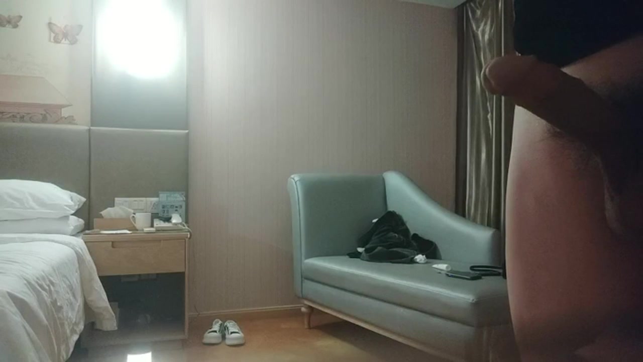 极品外围美女现金支付掏出大屌深喉掰开双腿猛操