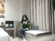 用利抽插看着文静收完钱立马变骚肥臀骑坐01