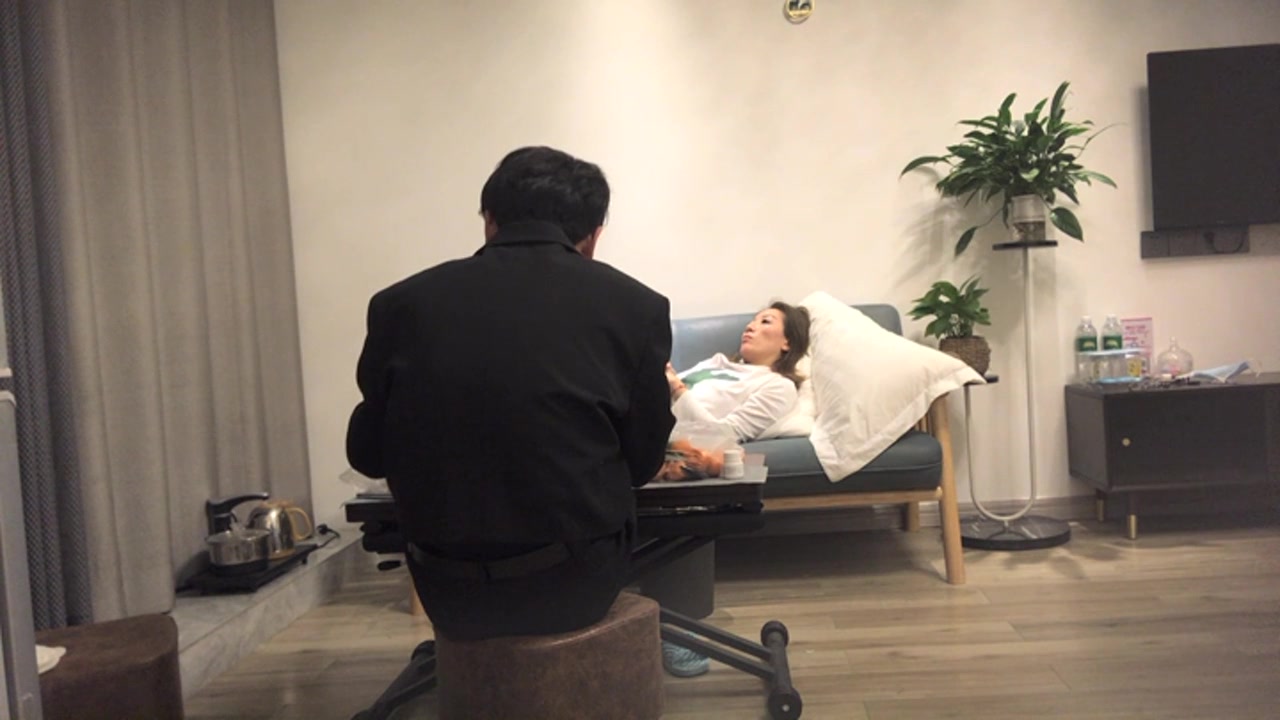 极品美人妻大长腿换人继续干爽她精品佳作