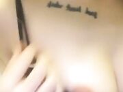 美女主播情趣装单腿黑丝床上双道具双洞齐插