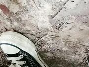 户外野战淫荡少妇骚话勾引57岁保安大爷
