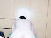 美乳学妹轮着口交大鸡巴让小哥蹂躏爆草01