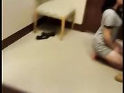 漂亮大眼华裔美女跪着吃大洋屌 这口活技术真心好从头舔到尾太爽了