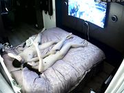 破解家庭网络摄像头监控偷拍帅哥美女开着电视翻云覆雨