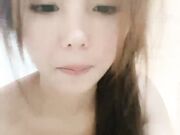 外表乖巧邻家妹妹娇小身材扛起来腿深插压在身上输出