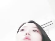 白嫩美乳小嫩妹做爱骑乘主动晃动