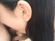 搭车的潜规则惨遭失身之痛抓着电线杆一顿艹再到车里无套内射相当刺激