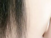 手指摸弄粉穴抠逼呻吟不断上位抽插