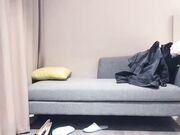 性感大奶妹沙发上操穿上情趣装口交抽插