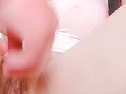 爆乳少妇让大哥在吊椅上玩弄骚穴浪叫不断