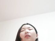 自我陶醉式的肉肉妹子口交挑逗男友特写蝴蝶逼