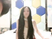 我的变态女友护士情趣装小骚货喜欢被舔逼