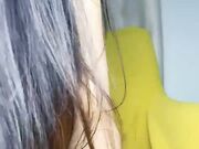 尤物气质女神穿上吊带黑丝镜头前假屌插穴