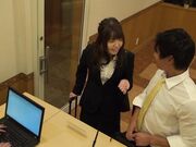 是 櫻井まみ 我将向您展示我真正想做的色情3