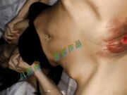 【台湾情侣泄密】小女友来那个了只能爆后门了经期插入血流不止
