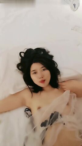 激情上位淫声荡语叫爸爸 淫水多多骚逼特写1