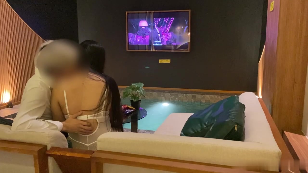 白色帅哥酒店硬核做爱