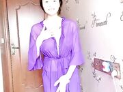 奶妈的诱惑露脸了情趣透视装开档黑丝袜 镜头前陪狼友撩骚 挤奶水给狼友吃