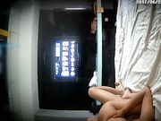 电视房偷拍长得很像香港女明星应采儿被男友各种姿势不停的操