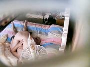 小旅馆情妇操逼前先给相好的按摩一下搞完还吃一顿