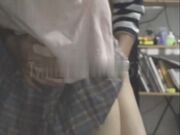 短裙少女被带回宿舍碎花小内裤掰一边无套暴操干出白浆