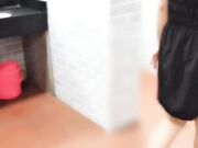 性感美女陪不远千里来看她的网友饭店吃饭吃到一半时2人悄悄到洗手间操逼