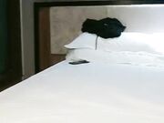 小伙艳福不浅 双飞漂亮小姐姐 特写骚穴 淫液点点 肤白臀翘极品尤物