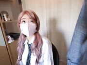 饥渴难耐的我求继父“用干妈妈的姿势干我”