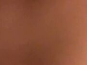 趁老婆出差约她气质漂亮的美女闺蜜家中吃饭 酒后乱性半推半就把她给上了