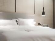 粉嫩清纯，少女身材，青春气息诱人胴体