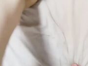 牛仔短裤贫乳新人美女和炮友两场啪啪 特写深喉口交掰穴舔逼