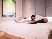 小伙酒店高价约美女上门服务 颜值高看着挺清纯 换上黑丝口交后入啪啪