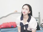 乖巧妹子被炮友各种操随意玩弄 脱掉裙子扶着大屁股后入 骑乘打桩坐柜子上操