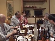 沉沦于彻夜内射招待的妻子 山岸绫花1