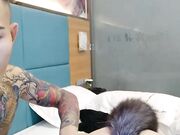 纹身小哥和大奶妹子双人秀 舔奶子口交尾巴肛塞插菊花翘着屁股玩弄