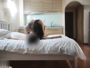 美容院的老板娘，生意不好下海兼职了，身材不错就是奶子有点小，干的她一直喊痛，最后实在受不了用手帮我打