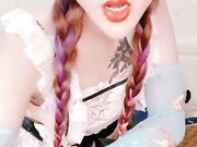 麻花辫红发网红美女 微毛一线天美穴 新买的情趣椅子试用 骑脸舔骚逼
