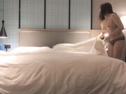 短发漂亮小姐姐人瘦胸大肤白激情啪啪乳浪翻滚后入翘臀美不胜收