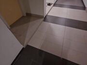 去隔壁邻居家借个遥控器 怎知邻居穿着性感蕾丝内衣吊带袜 身材那么好