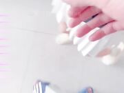 放假回家当着妈妈面做爱超刺激差点被发现兄妹乱伦