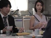 与丈夫造人后的她 总被公公持续内射1