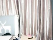 童颜巨乳骚浪猫猫一多自慰秀，露脸黑丝情趣内衣性感热舞诱惑，道具激情抽插，骚浪表情就想干她