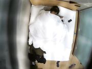 小情侣开房没啥经验一会就射了