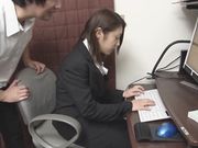 細身ながらヤリマンOL-末吉りり