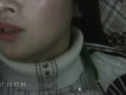 看妹子表情还挺享受的